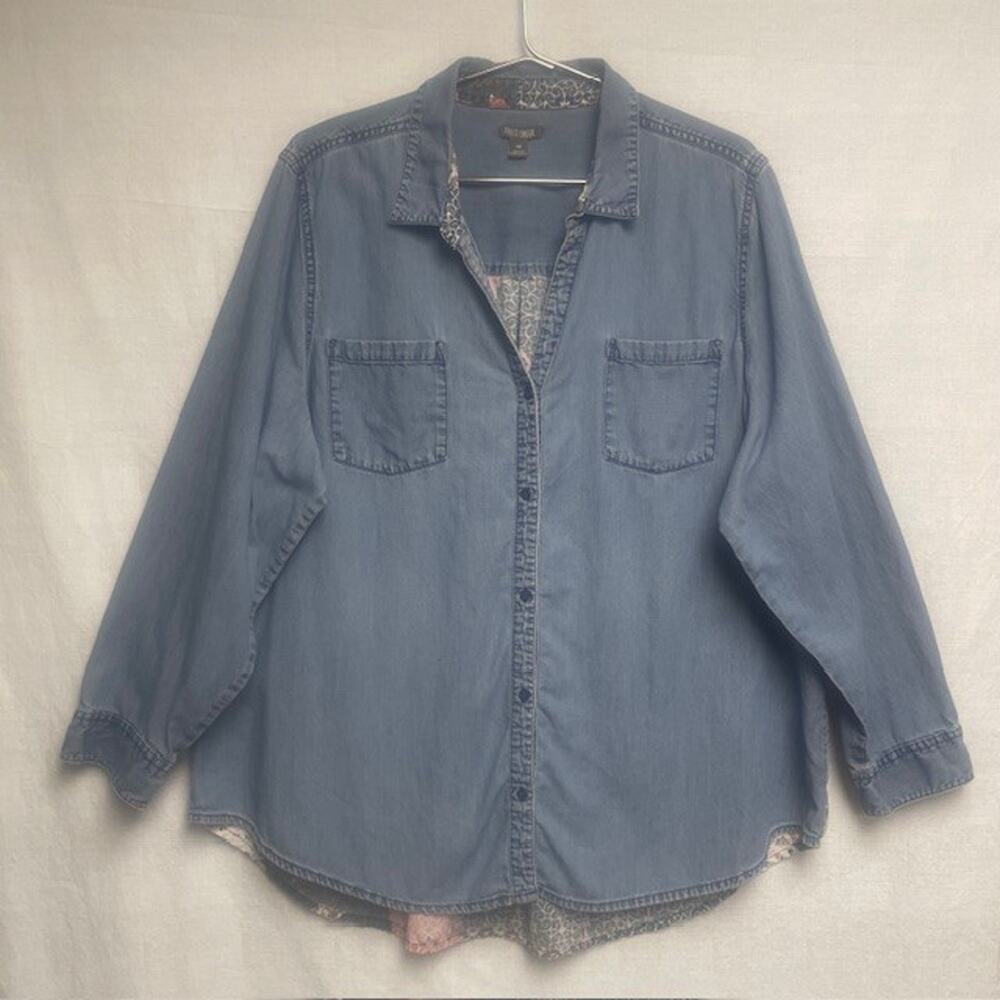 Women"s Falls Creek Front Button  Long Sleeve Jean Floral Drop Tail Shirt-3X
